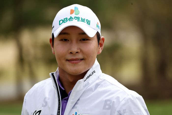 서요섭이 13일 춘천 라비에벨CC에서 열린 KPGA 코리안투어 시즌 개막전 DB손해보험 프로미오픈에서 미소짓고 있다. 사진제공 | KPGA