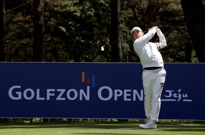 김동민이 KPGA 코리안투어 골프존 오픈 in 제주 3라운드에서 티샷을 하고 있다. 제공 | KPGA
