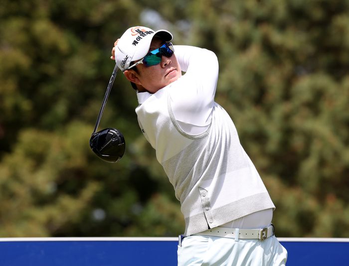 김민준이 KPGA 코리안투어 골프존 오픈 in 제주 3라운드에서 티샷을 하고 있다. 제공 | KPGA