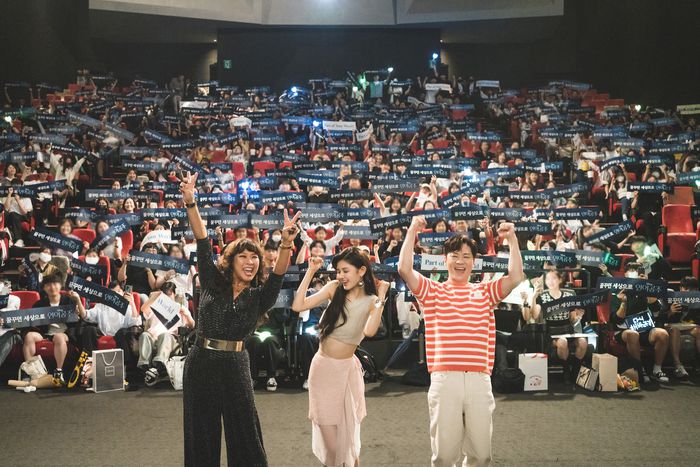 영화 ‘인어공주’에서 한국어 목소리연기를 맡은 배우 정영주, 가수 다니엘, 배우 정상훈.(왼쪽부터) 제공|월트디즈니컴퍼니코리아