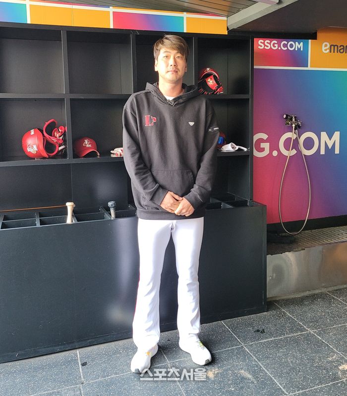 SSG 김광현이 1일 인천SSG랜더스필드에서 열린 2023 KBO리그 삼성전에 앞서 WBC 음주 논란에 대해 공식 사과했다. 사진 | 문학=김동영기자 raining99@sportsseoul.com