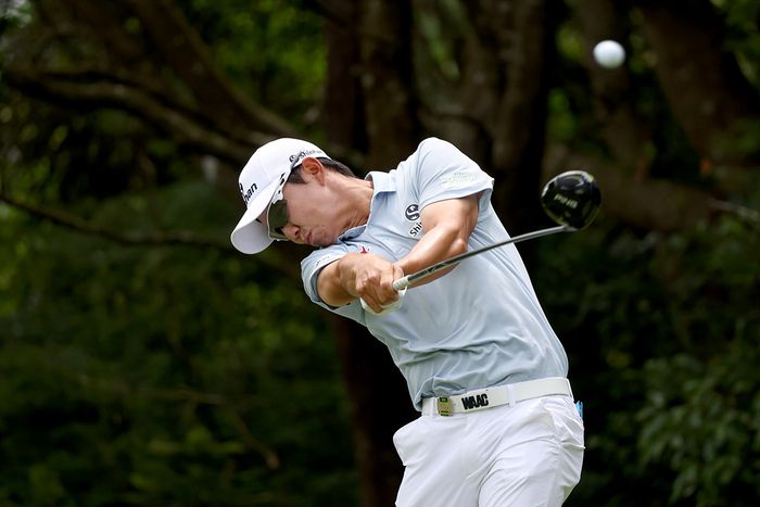 송영한이 18일 치바 이쓰미GC에서 열린 하나은행 인비테이셔널 최종라운드에서 티샷하고 있다. 사진제공 | KPGA