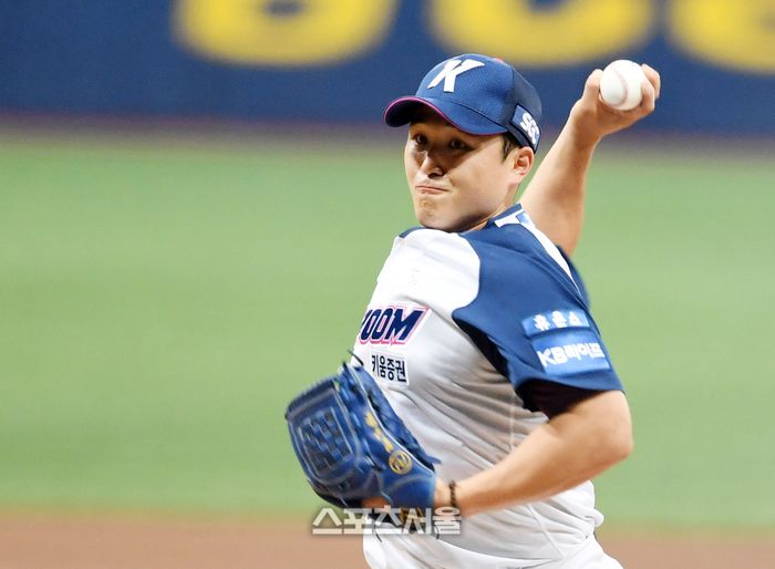 키움 최원태가 14일 고척스카이돔에서 열린 2023 KBO리그 KIA전에 선발 등판해 역투하고 있다. 고척 | 박진업기자 upandup@sportsseoul.com