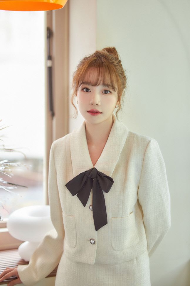 가수 조유리. 제공|웨이크