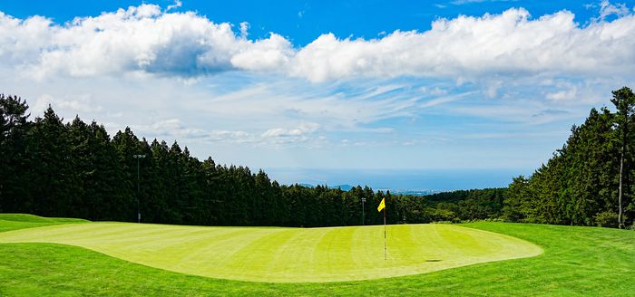 더 시에나CC 그린 뒤에서 바라본 전경. 제주 푸른 바다가 한 눈에 보인다. 사진 | 더 시에나그룹