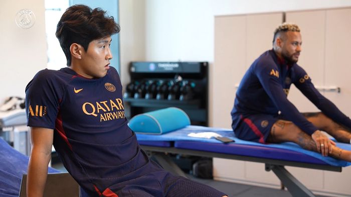 이강인과 네이마르.출처 | PSG 홈페이지