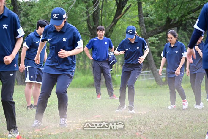 대한민국 여자야구 대표팀이 7일(한국시간) 캐나다 선더베이에 도착해 곧장 훈련을 했다. 선더베이(캐나다) | 황혜정기자. et16@sportsseoul.com