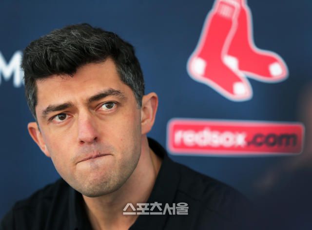 보스턴 레드삭스는 2년 연속 포스트시즌 진출이 좌절되면서 4시즌  만에 야구단 운영부문 책임자 하임 브룸을 해고했다. 사진=야후스포츠 캡처