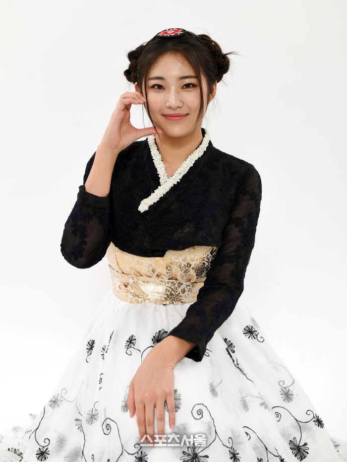 그룹 하이키(H1-KEY) 옐이 추석인사를 하고 있다.  최승섭기자 thunder@sportsseoul.com