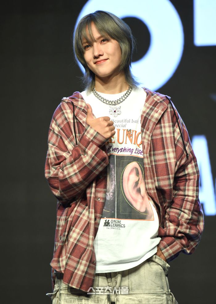 82MAJOR(에이티투메이저) 조성일이 11일 서울 강남구 일지아트홀에서 열린 데뷔 싱글 ‘ON(온) 발매기념 미디어 쇼케이스에서 포토타임을 갖고 있다.2023. 10. 11.최승섭기자 thunder@sportsseoul.com