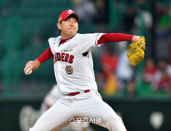 SSG 선발투수 송영진. 문학 | 강영조기자 kanjo@sportsseoul.com
