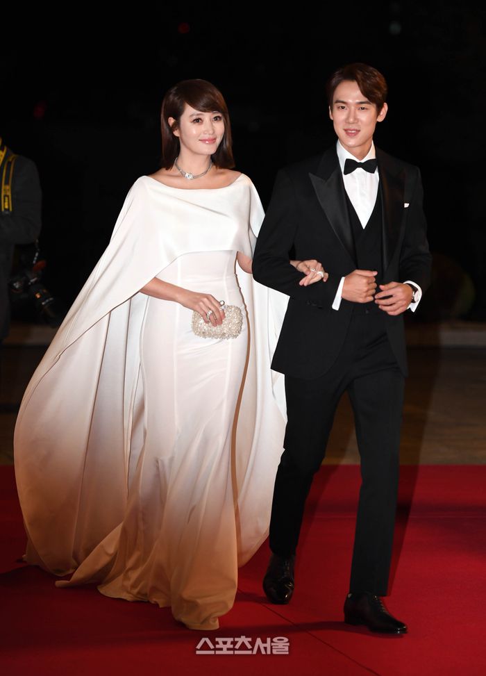 2018 청룡영화상 MC 김혜수(왼쪽)와 유연석. 스포츠서울DB