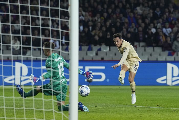 FC포르투 미드필더 페페 아키노의 전반 30분 선제골 순간. 바르셀로나|EPA 연합뉴스