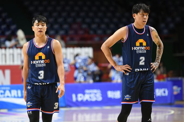 KCC 허웅(왼쪽)과 최준용. 사진 | KBL