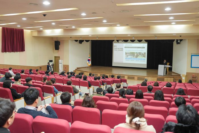 6일(수) 강원특별자치도교육과학정보원에서 열린 ‘강원 과학·정보교육 성과발표회’ 모습.  사진|강원특별자치도교육청