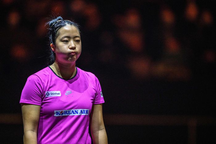 여자단식 1라운드에서 왕이디한테 진 신유빈. 나고야|AFP 연합뉴스