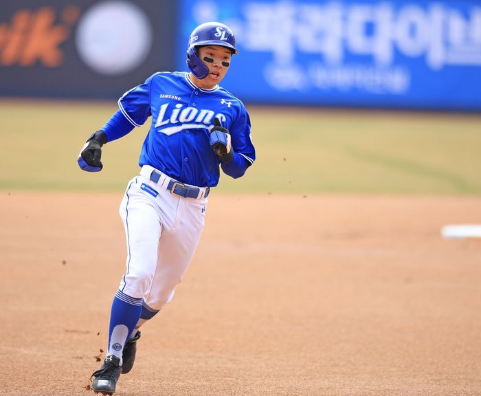 삼성 리드오프 김지찬이 KT와 경기에서 주루 플레이를 하고 있다. 사진 | 삼성 라이온즈