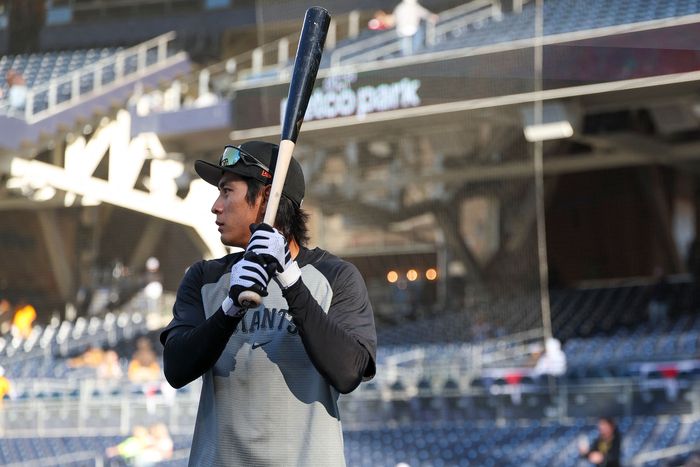 샌프란시스코 이정후가 30일 미국 캘리포니아주 샌디에이고의 펫코 파크에서 열린 2024 메이저리그 샌디에이고전에 앞서 타격 훈련을 하고 있다. 사진 | 샌디에이고=AFP연합뉴스