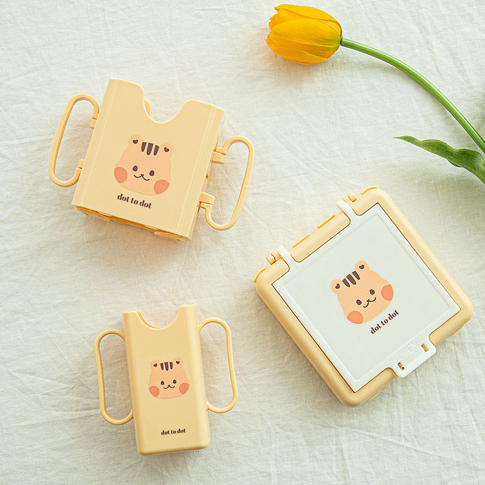 우유팩홀더+미니팩홀더+치즈컷팅기로 구성된 패키지 스페셜 기프트. 출처|SK핀크스