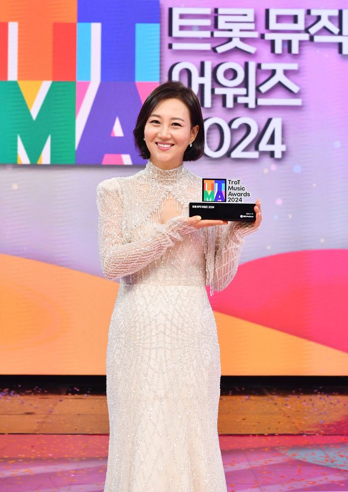 장윤정. 사진 | SBS 미디어넷