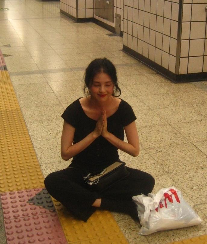 배우 한소희. 사진 | 한소희 채널