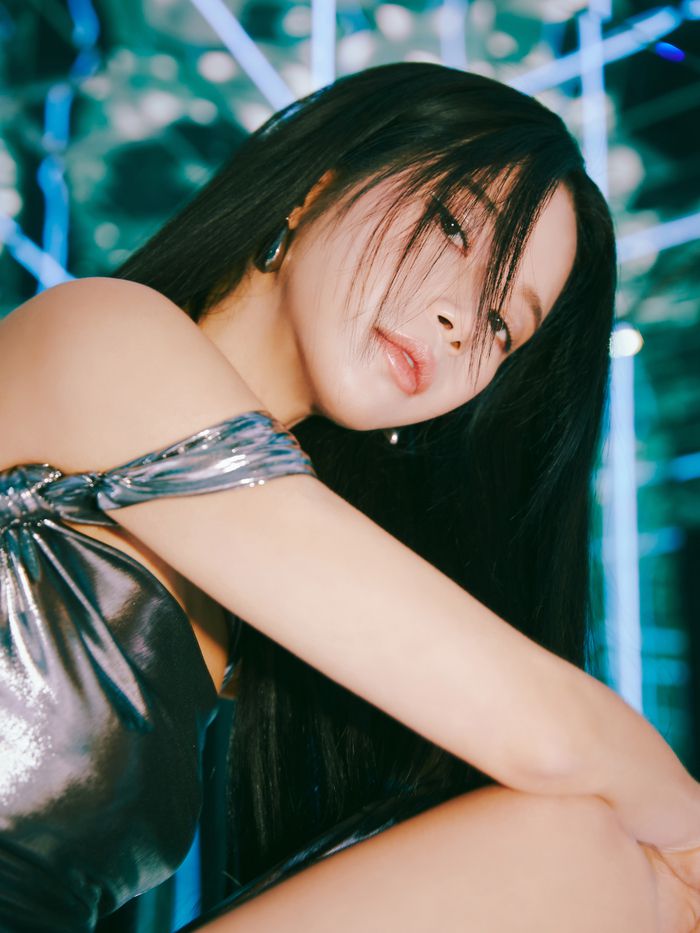 마마무 솔라 ‘컬러스’(COLOURS) 콘셉트 포토. 사진 | RBW