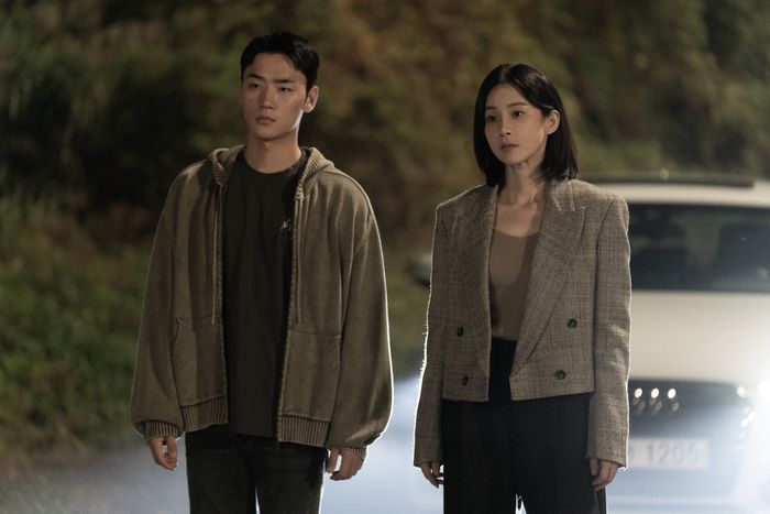 ‘하이드’ 이보영, 이민재 스틸컷. 사진 | 쿠팡플레이