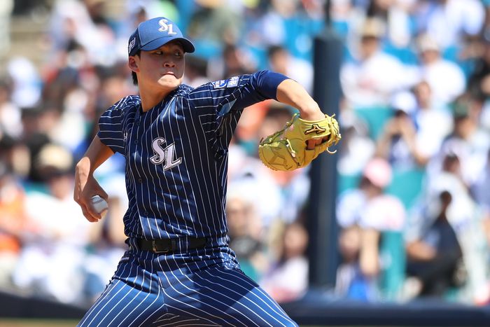 삼성 이호성이 19일 대구삼성라이온즈파크에서 열린 2024 KBO리그 한화전에 선발 등판해 역투하고 있다. 사진 | 삼성 라이온즈