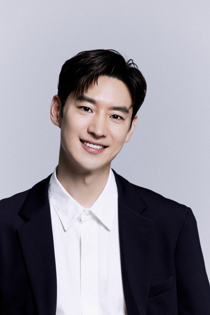 배우 이제훈. 사진 | 컴퍼니온