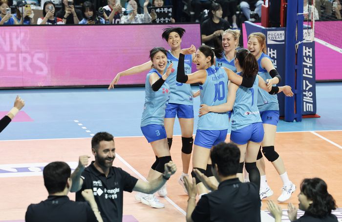 세계 여자배구 올스타전 승리는 김연경팀. 잠실 | 연합뉴스