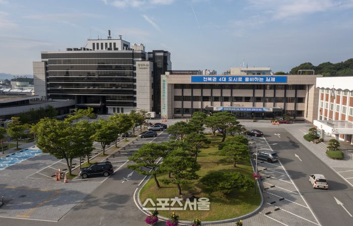 김제시가   ‘건강한 라이스 디저트 제조양성자 과정’을 개강했다고 1일 밝혔다.