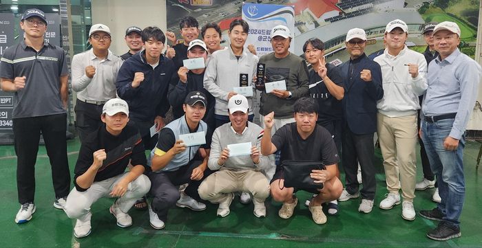드림필드투어 12차대회 수상자들이 6일 군산CC에서 기념촬영하고 있다. 사진 | 리앤브라더스