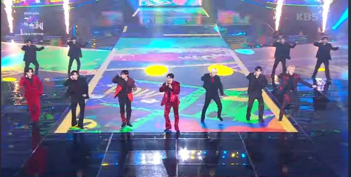 가수 영탁과 그룹 피원하모니 컬래버레이션 무대. 사진ㅣ‘2024 KBS 가요대축제 글로벌 페스티벌’ 방송 캡처