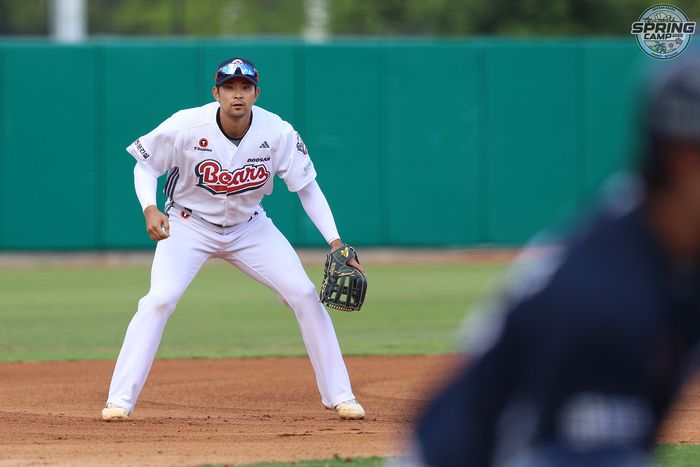 두산 강승호가 호주 시드니 스프링캠프에서 열린 청백전에서 3루수로 출전했다. 사진 | 두산 베어스