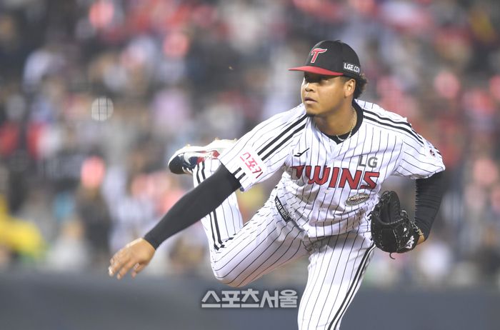 에르난데스는 전날 수원 LG전 선발 등판해 0.2이닝 8실점으로 무너졌다. 잠실 | 최승섭기자 thunder@sportsseoul.com