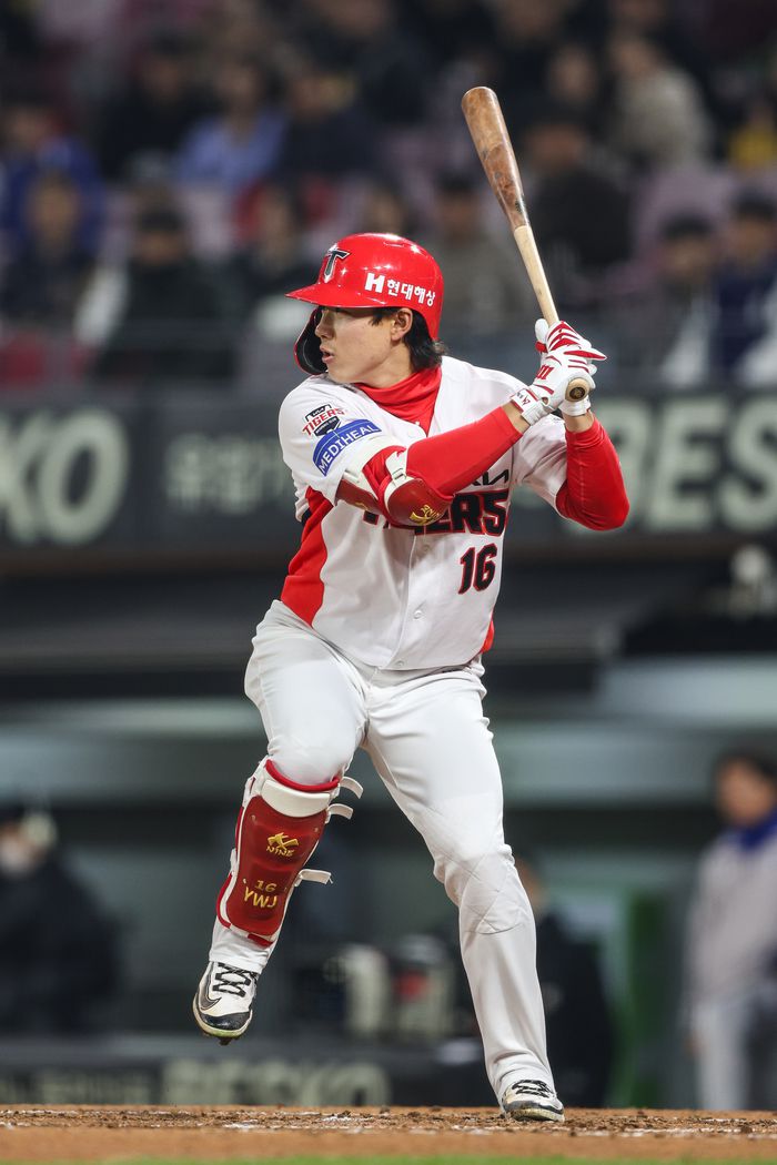 KIA 최원준이 2일 광주-기아 챔피언스 필드에서 열린 2025 KBO리그 삼성전에서 타격하고 있다. 사진 | KIA 타이거즈