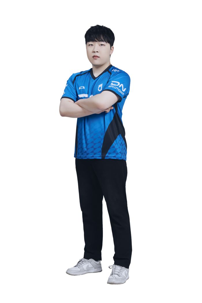 김승환은 15일 서울 잠실DN콜로세움에서 열린 2025 FSL 스프링 F조 승자전에서 이원주를 2-1로 이기며 조 1위로 16강에 갔다. 사진 | 넥슨