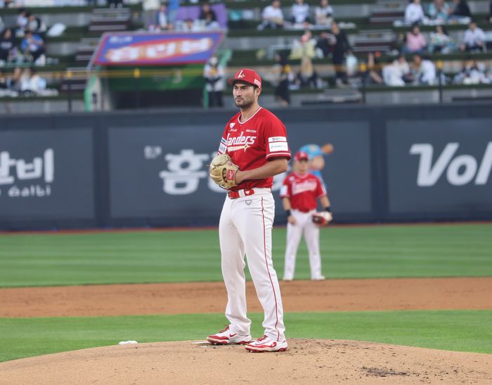 화이트는 23일 수원 KT전 6이닝 5삼진 2실점 호투했다. 사진 | 스포츠서울 DB