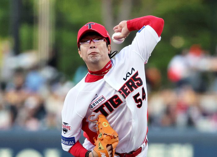 KIA 선발 양현종이 25일 광주-기아 챔피언스 필드에서 열린 2025 KBO리그 LG전에서 역투하고 있다. 사진 | 광주=연합뉴스