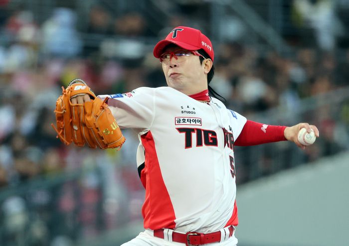 KIA 선발 양현종이 25일 광주-기아 챔피언스 필드에서 열린 2025 KBO리그 LG전에서 역투하고 있다. 사진 | 광주=연합뉴스