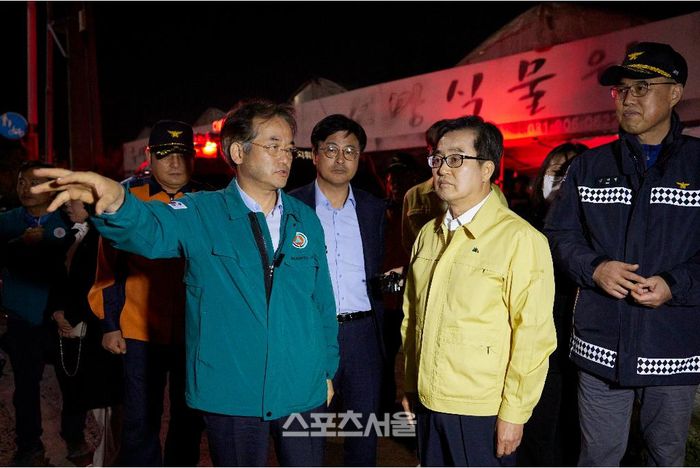 26일 오후 김동연 지사가 일산동구 풍동 매몰 발생 현장을 방문했다. 제공=경기도