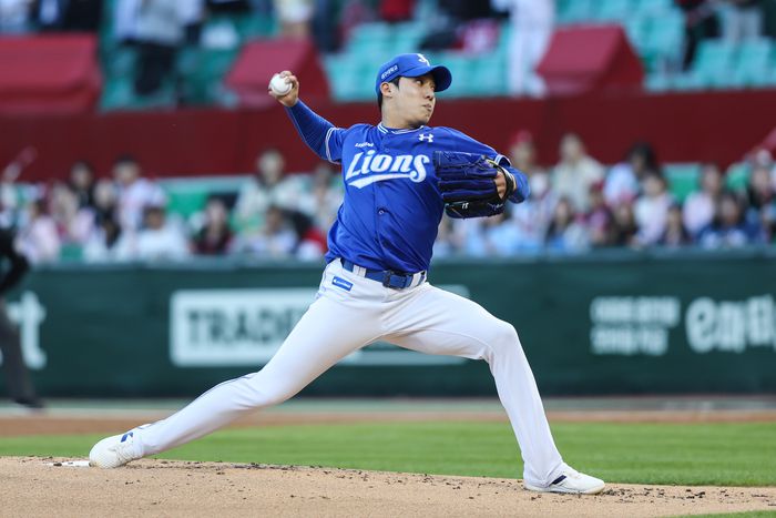 삼성 원태인이 30일 인천SSG랜더스필드에서 열린 2025 KBO리그 SSG전에 선발 등판해 힘차게 공을 던지고 있다. 사진 | 삼성 라이온즈