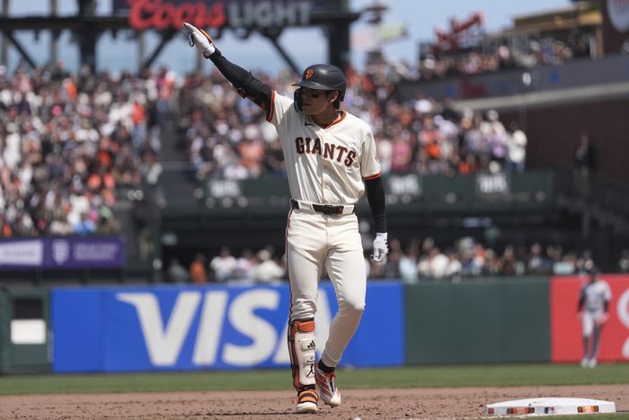 샌프란시스코 이정후가 4일(한국시간) 미국 캘리포니아주 샌프란시스코 오라클 파크에서 열린 2025 메이저리그(ML) 콜로라도전에서 적시타를 때린 후 세리머니를 하고 있다. 사진 | 샌프란시스코=AP연합뉴스