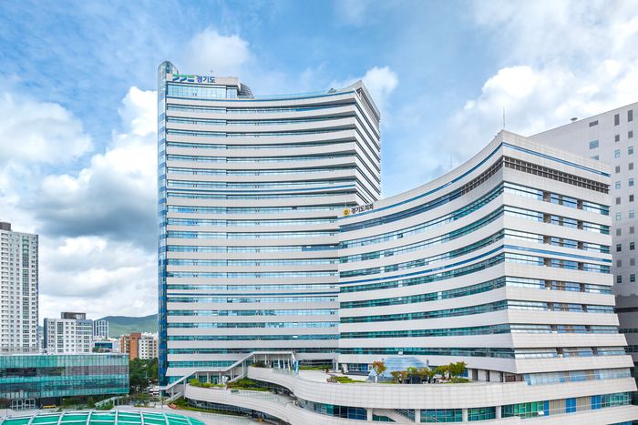 경기도청 체육진흥과는 본지 취재 초기 “충진재가 없는 야구장은 없을 것”이라며 사실 자체를 부인했다. 그러나 본지 확인 요청에 “충진제가 없는 건 맞다”고 말을 바꿨다. 사진 | 경기도청