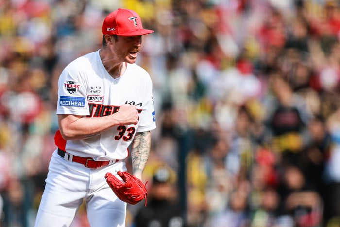 KIA 올러가 26일 광주-기아 챔피언스 필드에서 열린 2025 KBO리그 LG전에서 7회까지 무실점으로 막은 후 포효하고 있다. 사진 | KIA 타이거즈