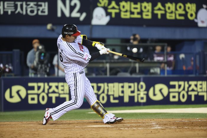 LG 김민수가 13일 서울 잠실구장에서 열린 2025 KBO리그 정규시즌 키움전에서 방망이를 휘두르고 있다. 사진 | LG 트윈스