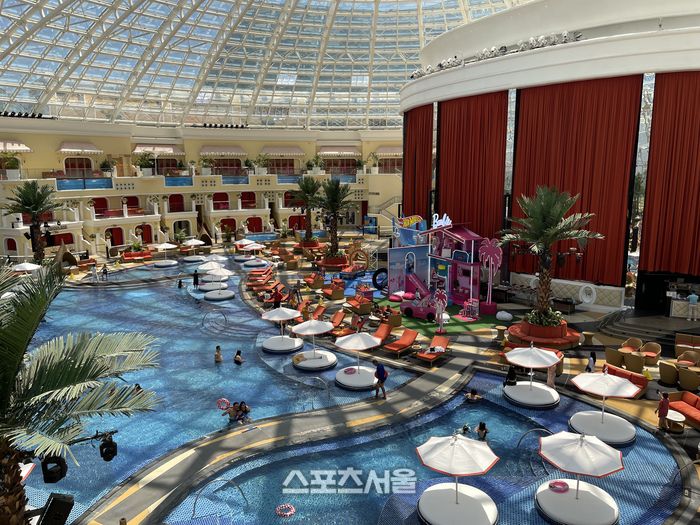 세계 최대 규모의 실내 비치 클럽인 오카다리조트의 코브 마닐라. 마닐라 | 원성윤 기자 socool@sportsseoul.com