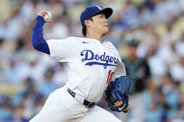 야마모토는 21일 애리조나전 7이닝 1안타 무실점 호투를 펼쳤다. 사진 | EPA 연합뉴스