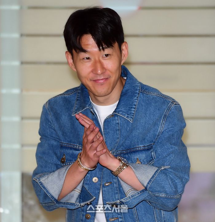 밝은 모습으로 귀국한 손흥민. 이주상기자 rainbow@sportsseoul.com