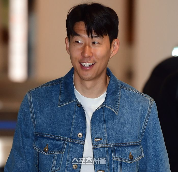 밝은 모습으로 귀국한 손흥민. 이주상기자 rainbow@sportsseoul.com